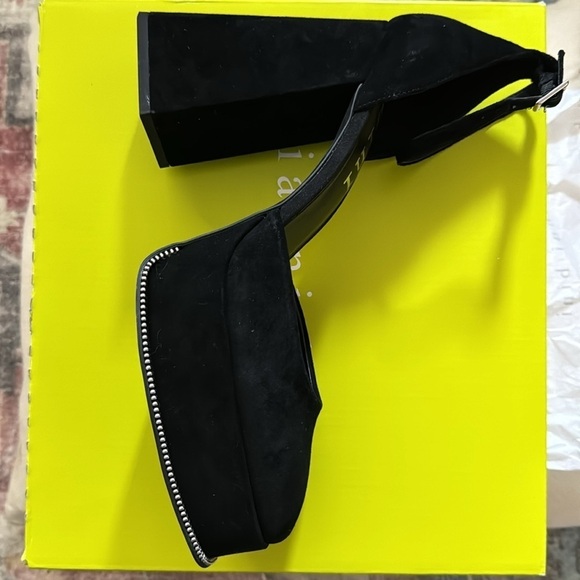 Gianni Bini Otten black suede ankle strap chunky heels square toe shoes Sz 10 - Picture 6 of 9